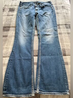 Silver Jeans Women’s Aiko Bootcut with Embroidered Back Pocket